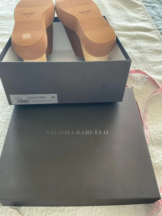 PALOMA BARCELO
Made In Spain Leather Wedge  mules Platform 
Size 39 - Picture 13 of 13